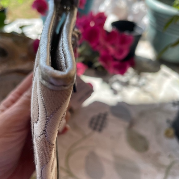 Coach Tan and Cream Patterned Wallet - Picture 6 of 7